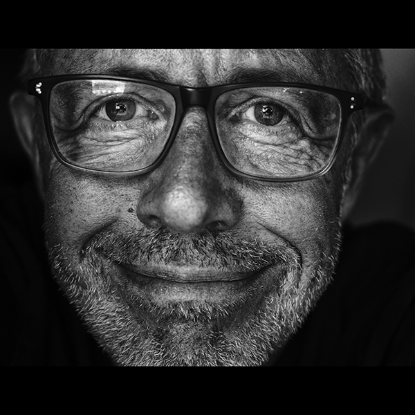 https://www.nationsaward.com/wp-content/uploads/2021/07/Ospiti-2021__0000_Peter-Chelsom-18-55.png